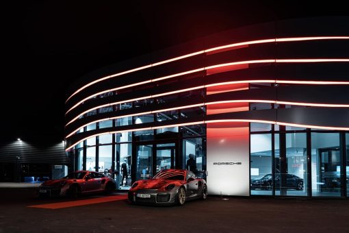 VR73 PORSCHE CENTER