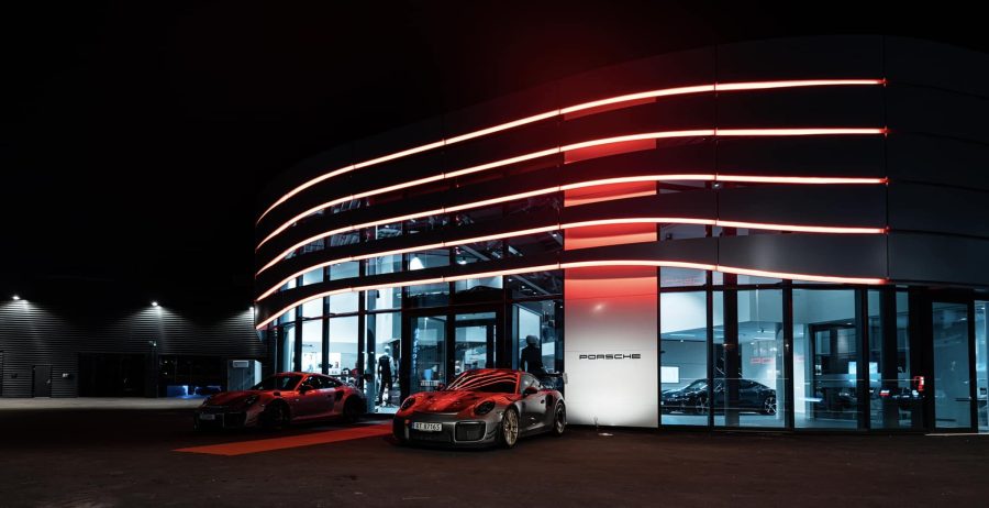 VR73 PORSCHE CENTER