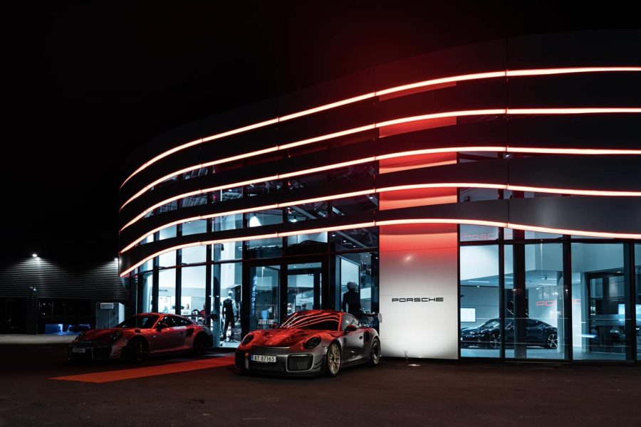VR73 PORSCHE CENTER